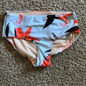 Size M Albion bottoms. BNWT.